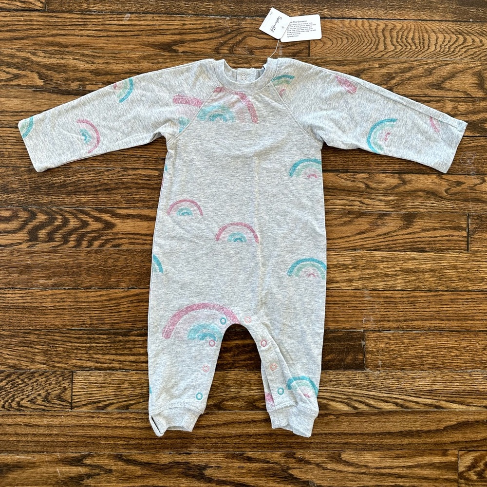 ✨NWT✨ Splendid Rainbow baby romper, size 3-6 months